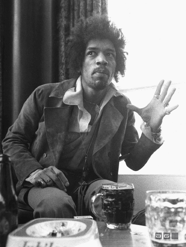 Jimi Hendrix by Barrie Wentzell