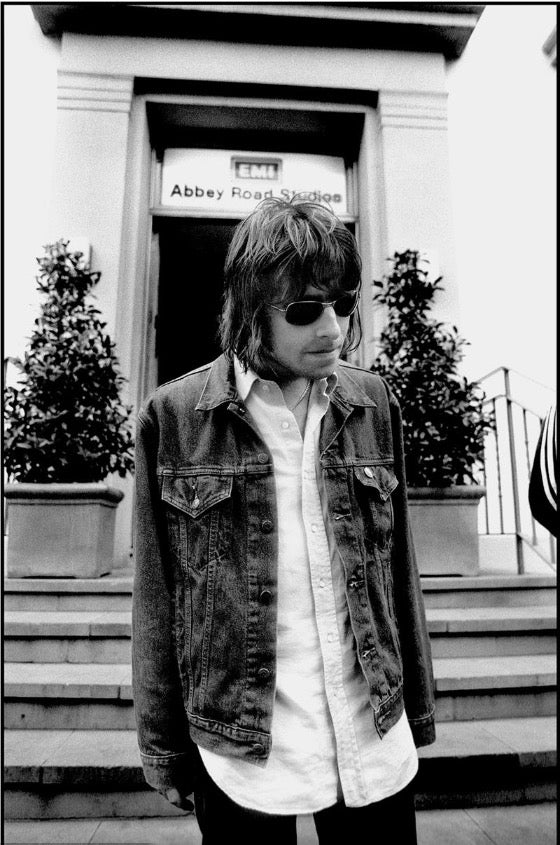 Oasis by Jill Furmanovsky