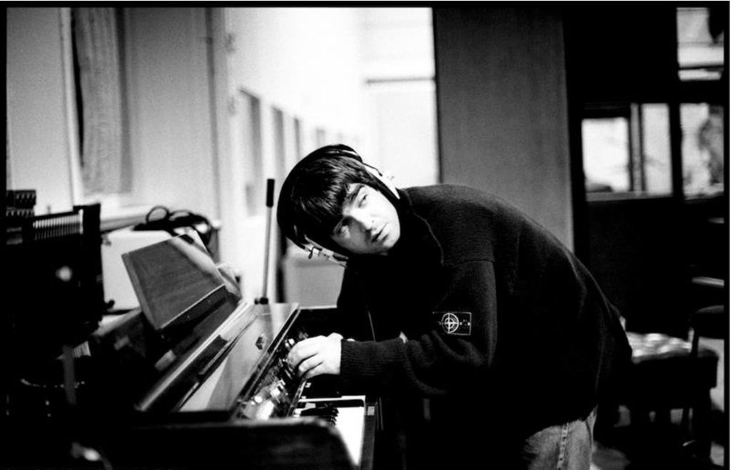 Oasis by Jill Furmanovsky