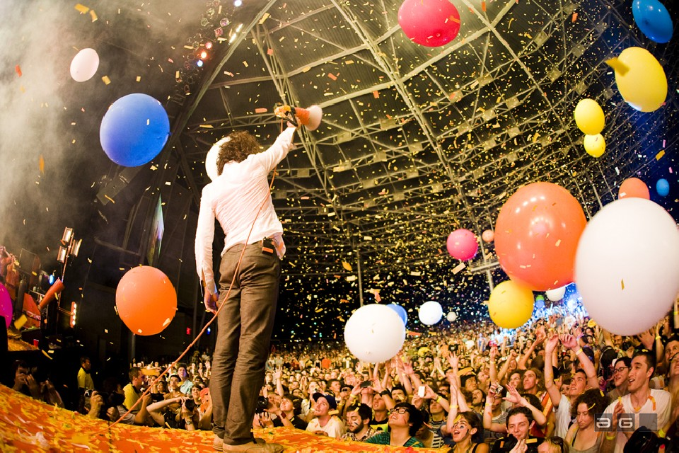 Flaming Lips by Lucia Remedios